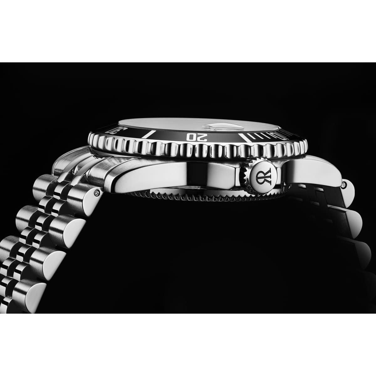 Revue Thommen Men's 'Diver' Black Dial Stainless Steel Bracelet Automatic Watch